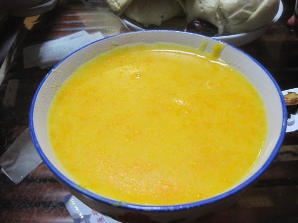 玉米面粥的做法，南瓜玉米面粥的做法